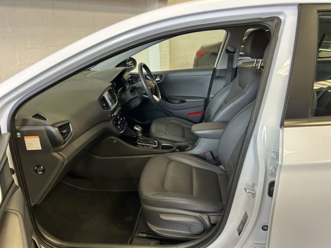 2025 Hyundai Ioniq