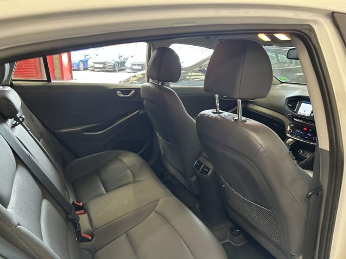 2025 Hyundai Ioniq