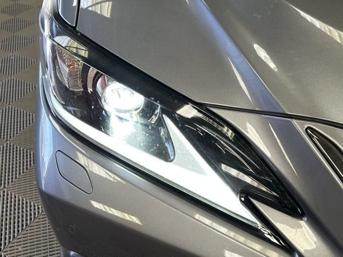 2025 Lexus Es