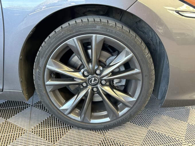 2025 Lexus Es