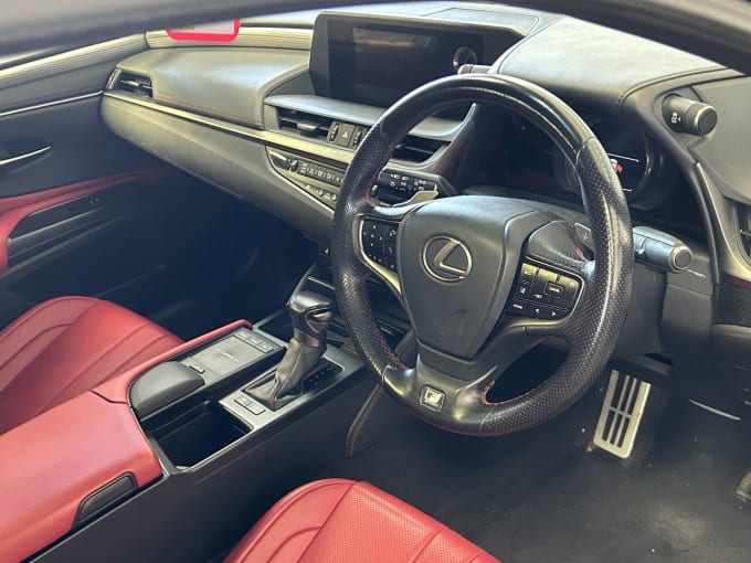 2025 Lexus Es