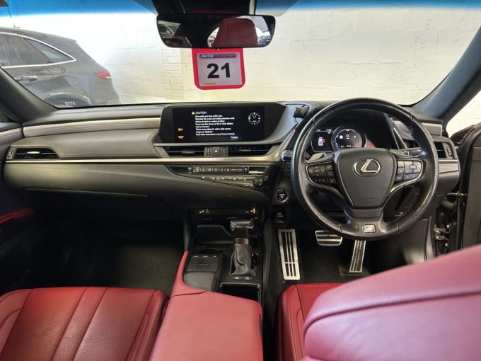 2025 Lexus Es