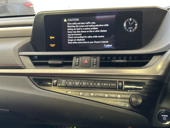 2025 Lexus Es