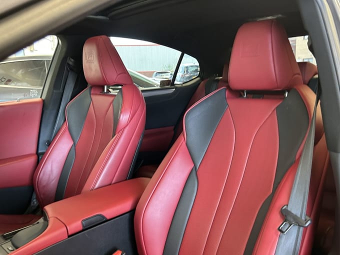 2025 Lexus Es