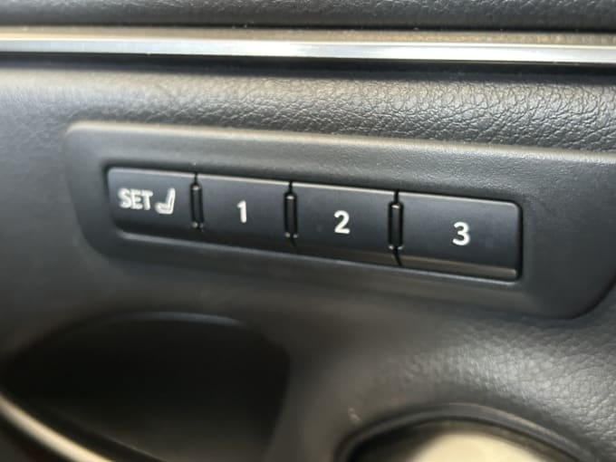 2025 Lexus Es