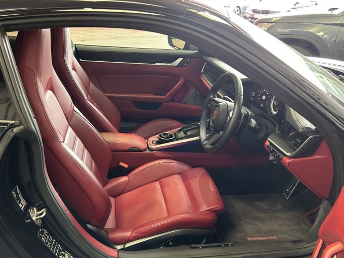 2025 Porsche 911