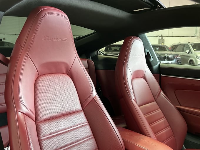 2025 Porsche 911