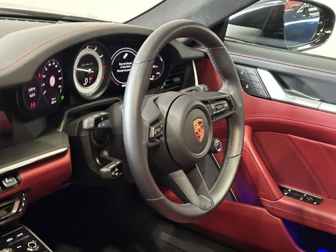 2025 Porsche 911
