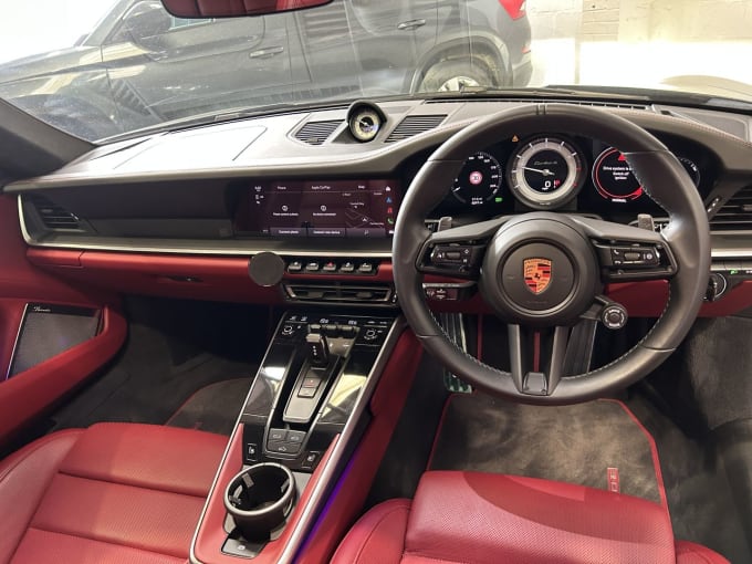 2025 Porsche 911