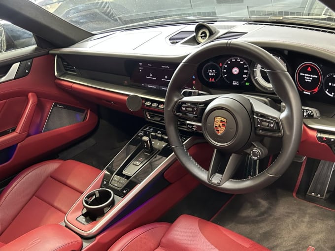 2025 Porsche 911