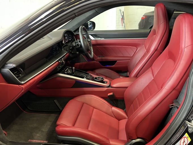 2025 Porsche 911