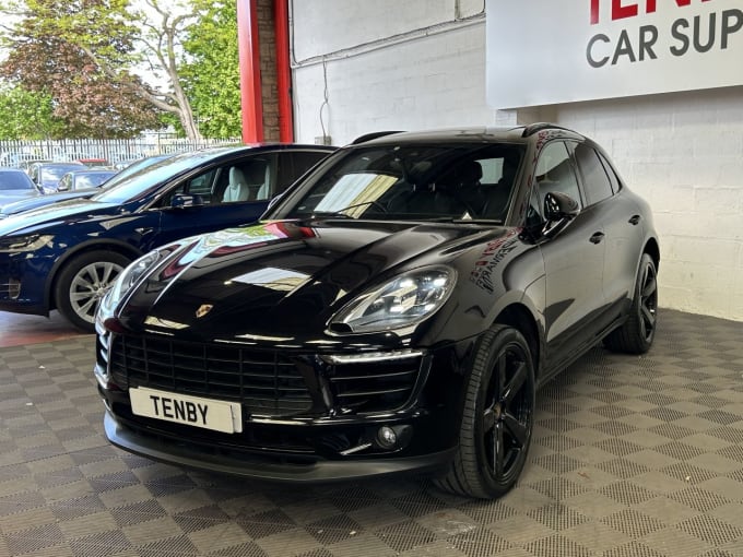 2025 Porsche Macan