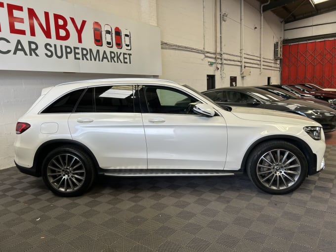 2025 Mercedes-benz Glc