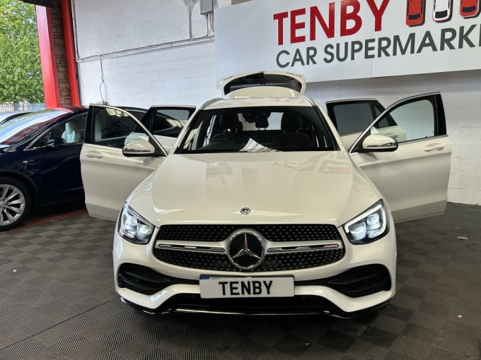 2025 Mercedes-benz Glc