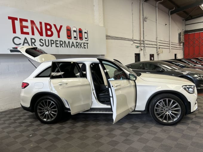 2025 Mercedes-benz Glc