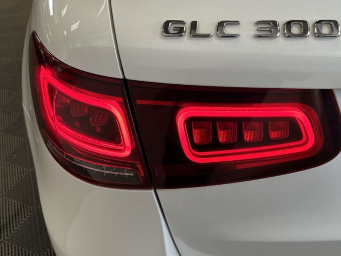 2025 Mercedes-benz Glc