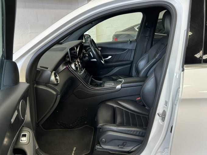 2025 Mercedes-benz Glc