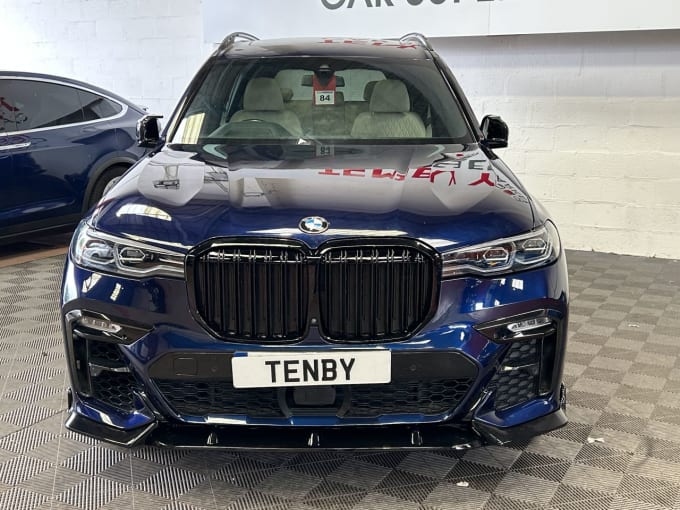 2025 BMW X7