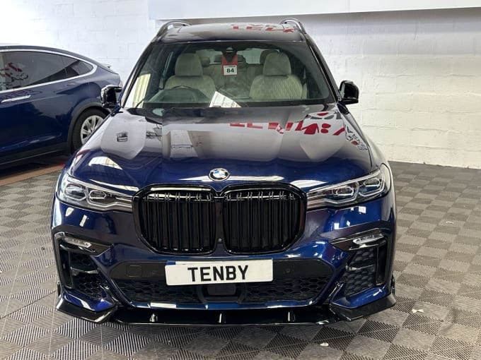 2025 BMW X7