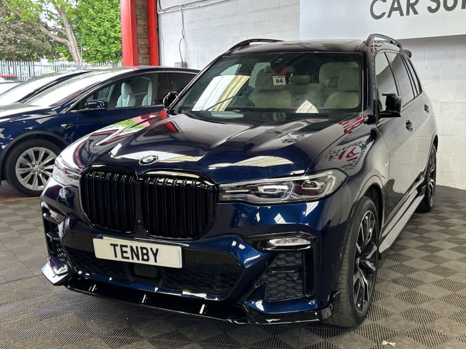 2025 BMW X7