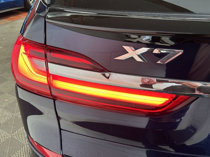 2025 BMW X7