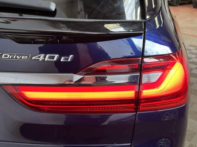 2025 BMW X7
