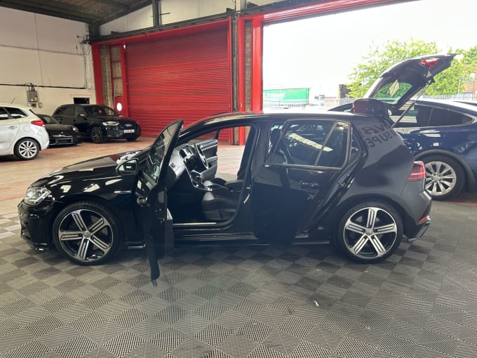 2025 Volkswagen Golf