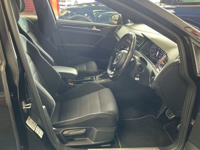 2025 Volkswagen Golf