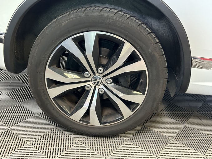 2025 Volkswagen Touareg