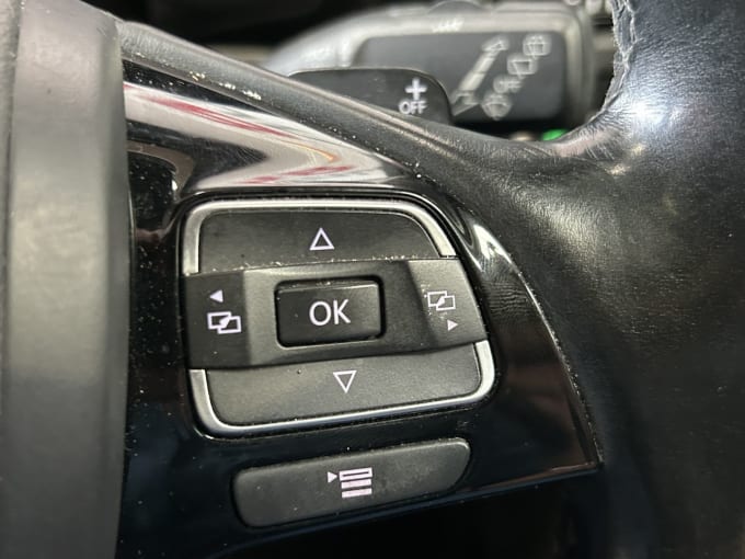 2025 Volkswagen Touareg