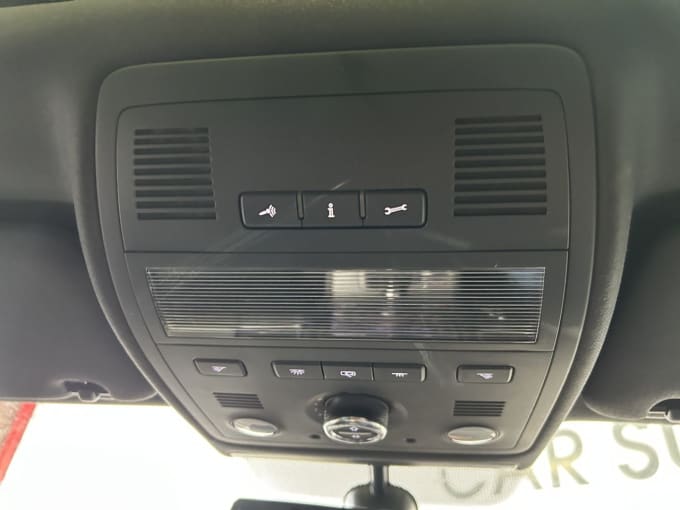 2025 Volkswagen Touareg