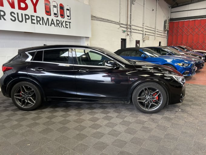 2025 Infiniti Q30