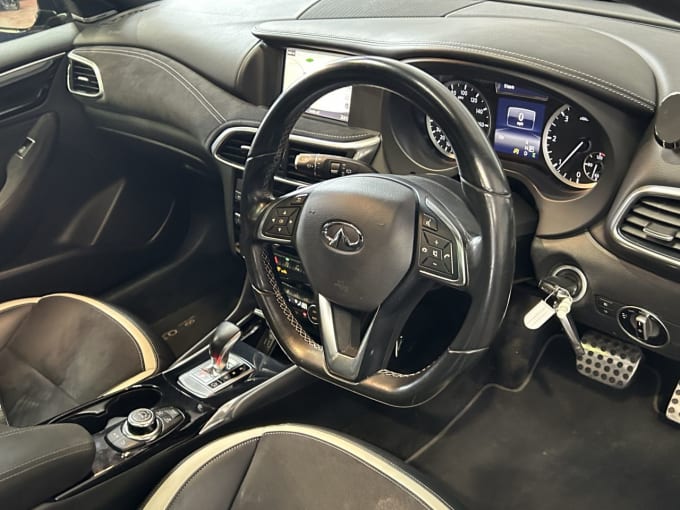 2025 Infiniti Q30