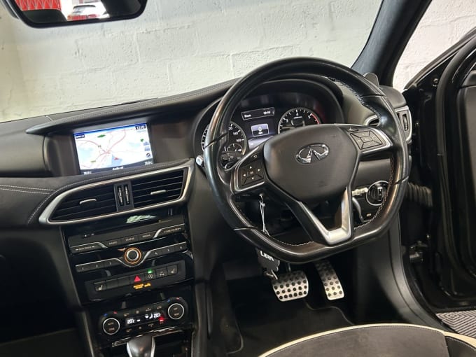 2025 Infiniti Q30