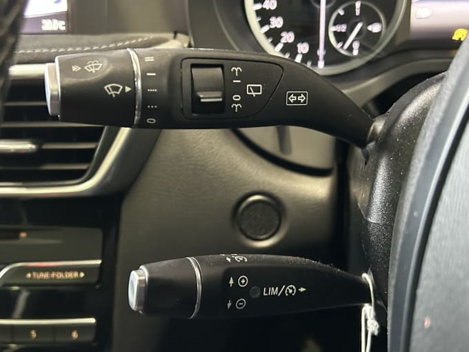 2025 Infiniti Q30