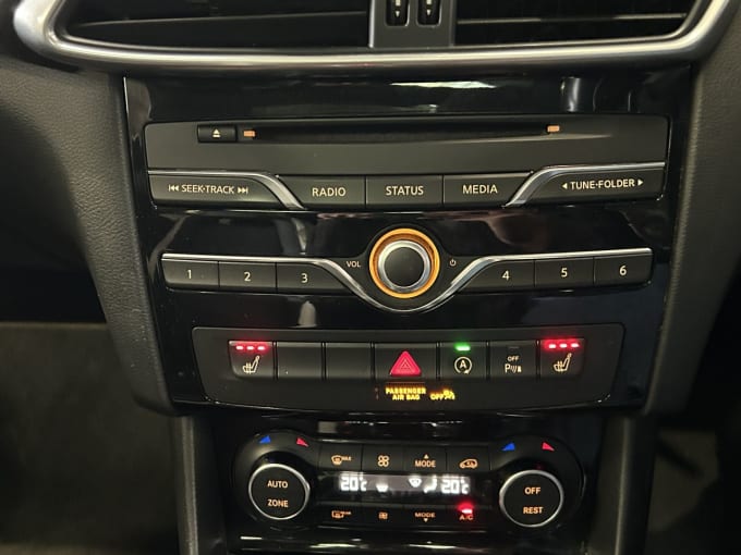 2025 Infiniti Q30