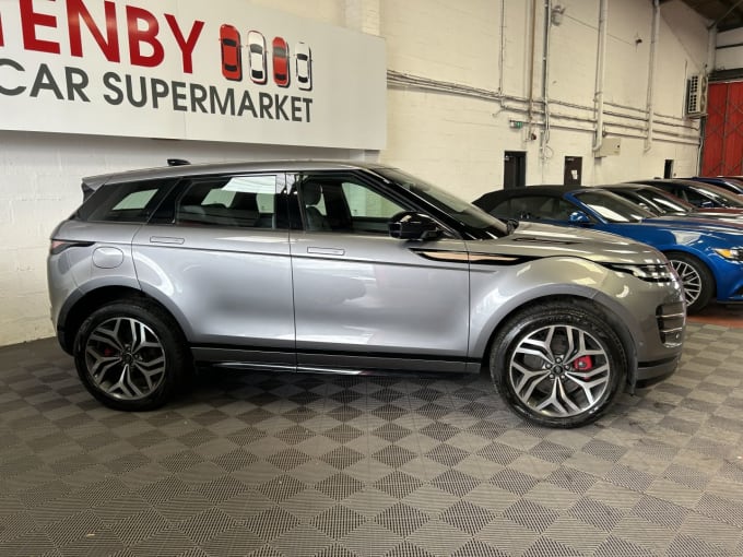 2025 Land Rover Range Rover Evoque