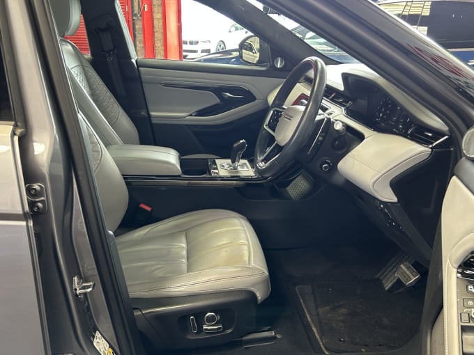 2025 Land Rover Range Rover Evoque