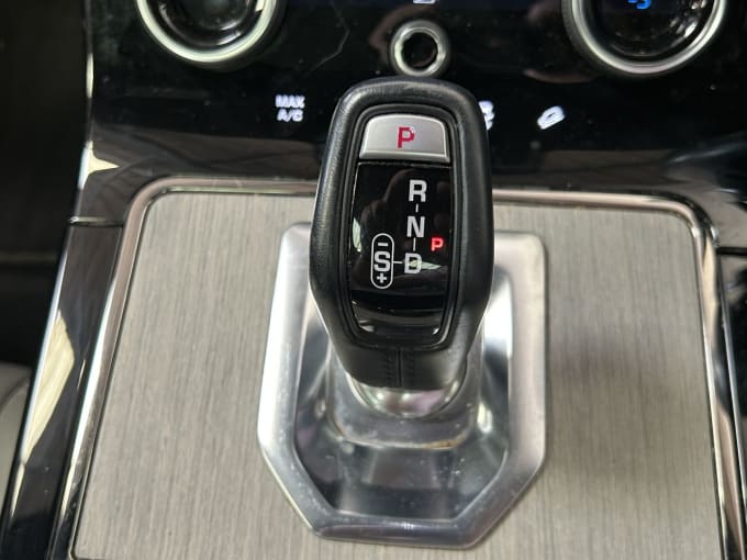 2025 Land Rover Range Rover Evoque