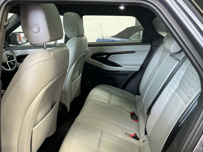 2025 Land Rover Range Rover Evoque