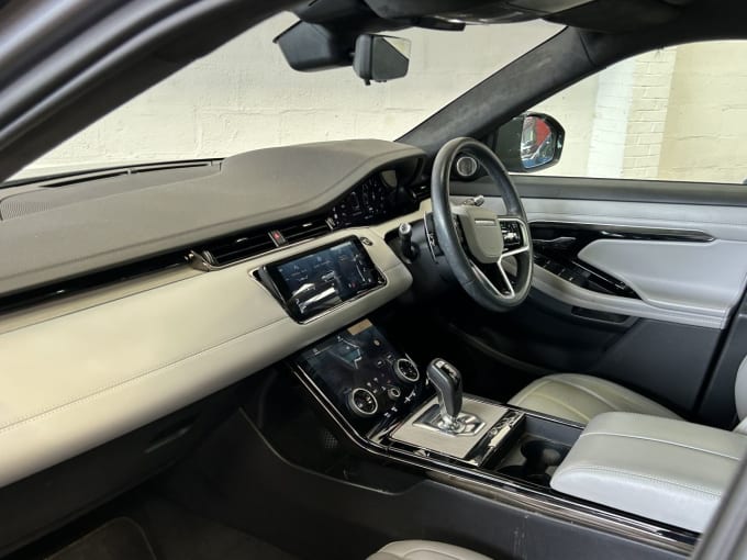 2025 Land Rover Range Rover Evoque