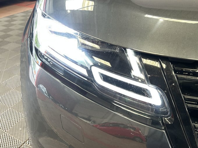 2025 Land Rover Range Rover Velar