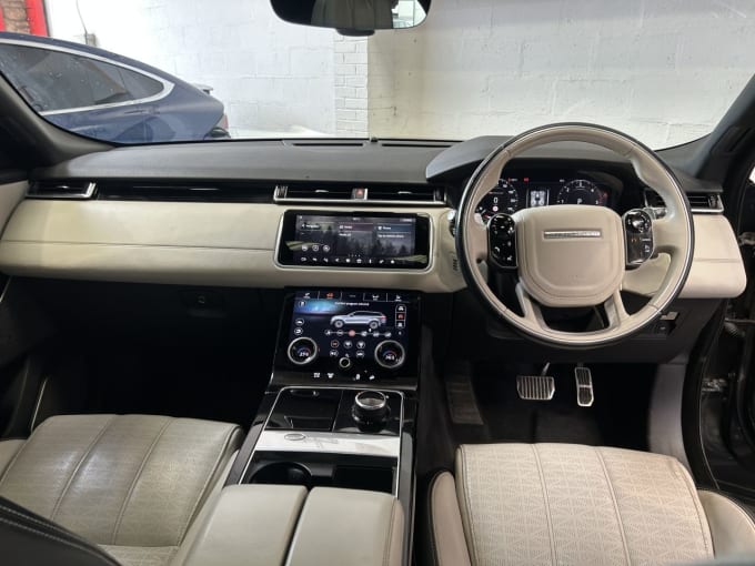 2025 Land Rover Range Rover Velar