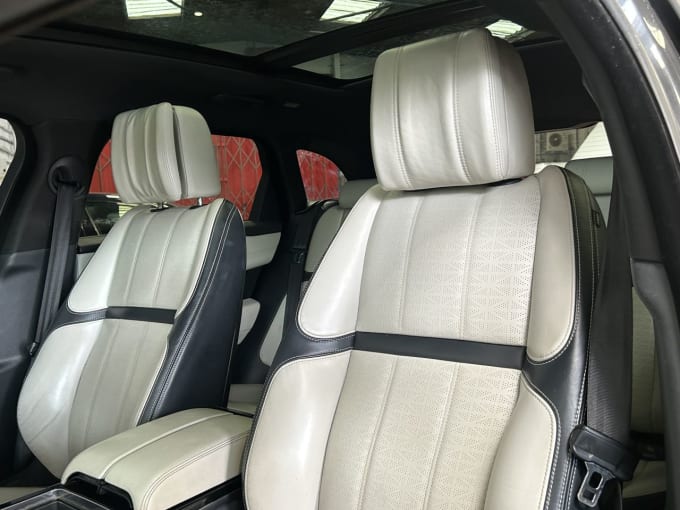 2025 Land Rover Range Rover Velar