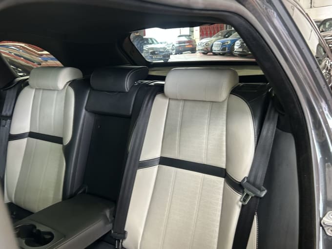 2025 Land Rover Range Rover Velar