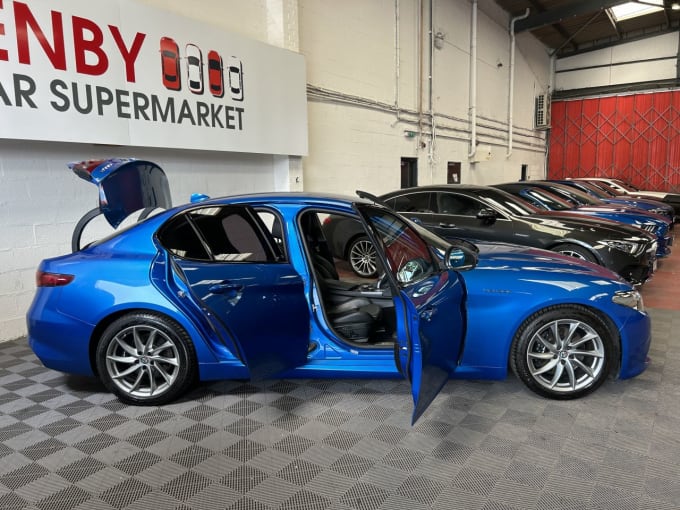 2025 Alfa Romeo Giulia