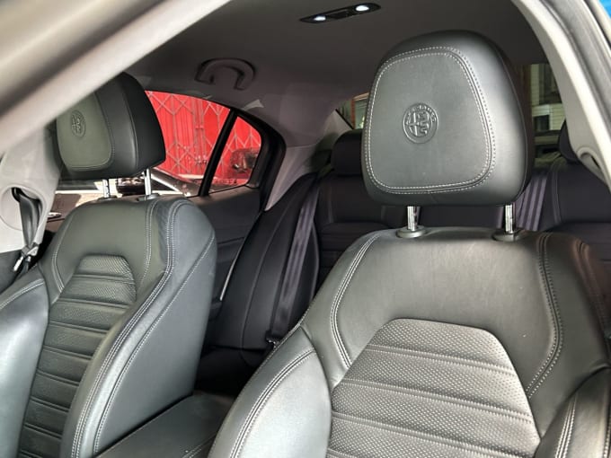 2025 Alfa Romeo Giulia