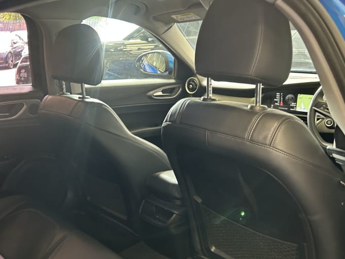 2025 Alfa Romeo Giulia