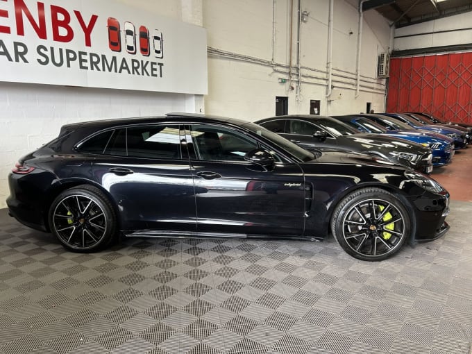 2025 Porsche Panamera