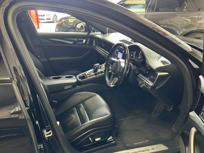 2025 Porsche Panamera